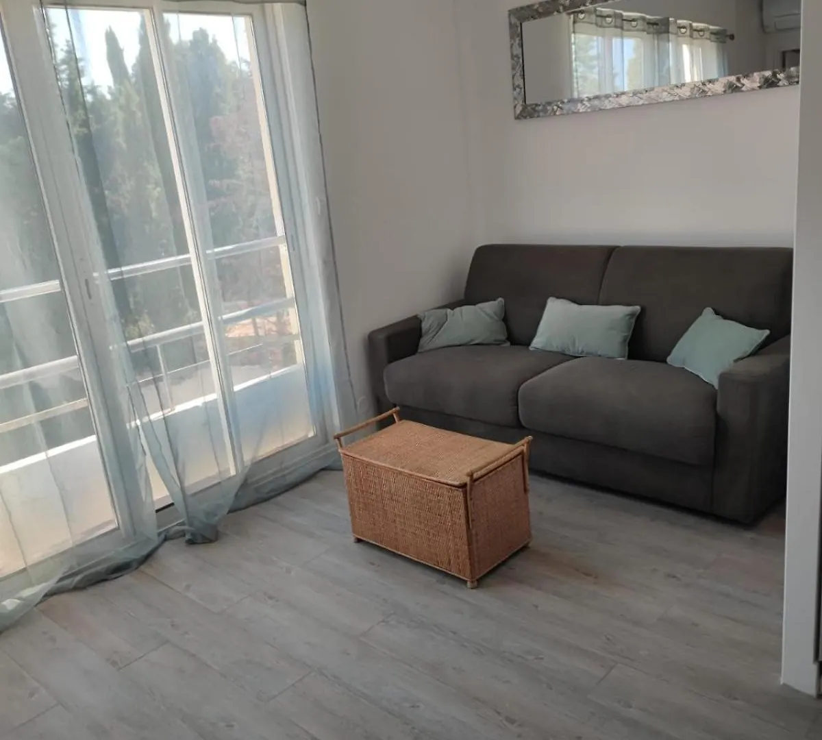 Apartman Studio Cosy Vue Mer A Deux Pas Du Port Santa Lucia - Saint Raphael Franciaország